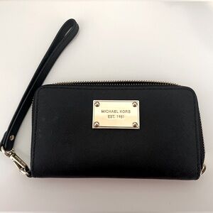 Like New Michael Kors Wallet